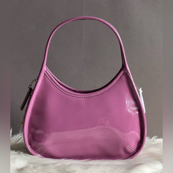 CQ003 - Coach Ergo Bag in Crinkle Patent Coachtopia Leather - Picture 5 of 12